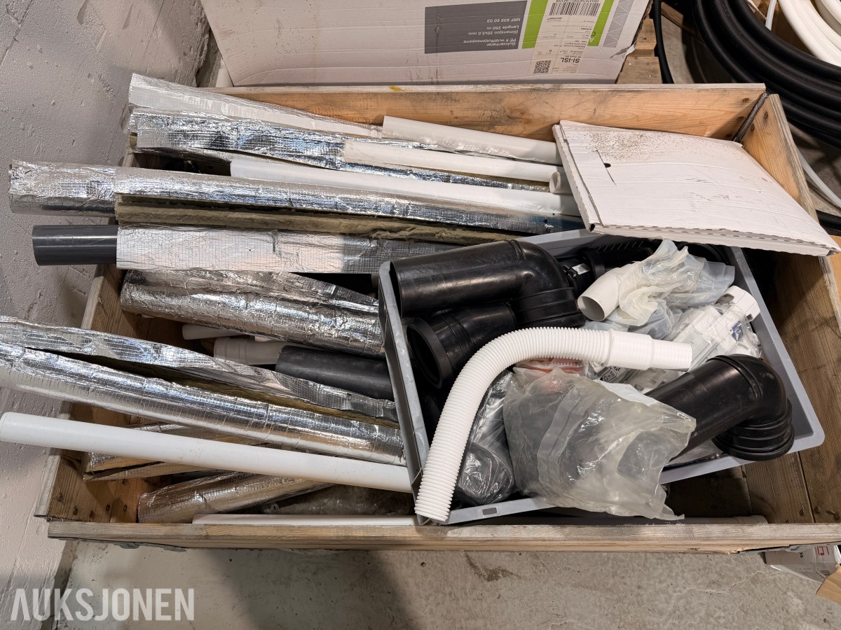 Parti med VVS- og installasjonsmateriell