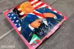 Originalt kunstverk på trepanel – signert – motiv av Donald Trump