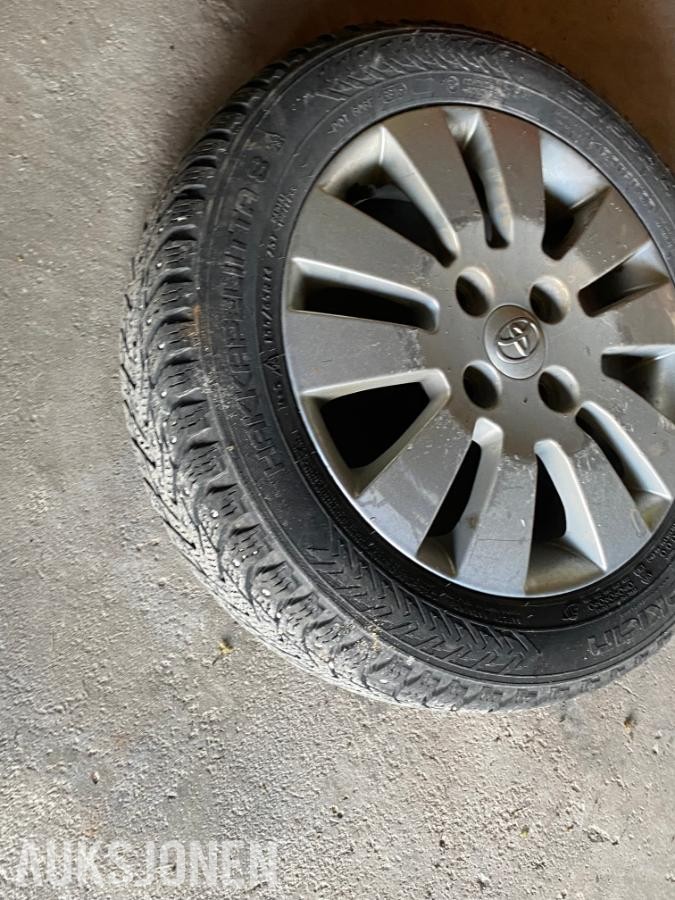 2009 4 stk Piggdekk, vinterdekk M+S, 155/65 R14 75T