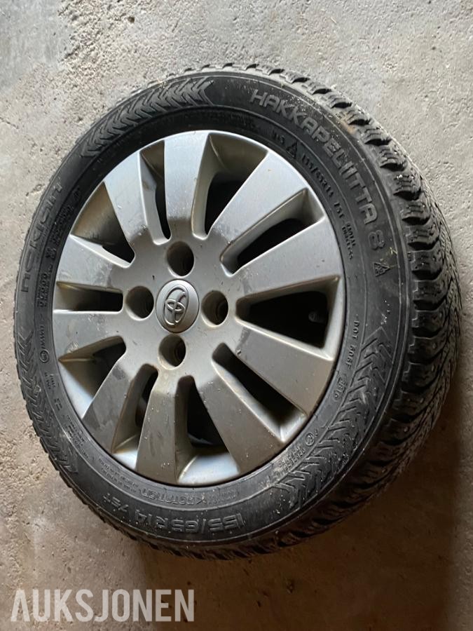 2009 4 stk Piggdekk, vinterdekk M+S, 155/65 R14 75T