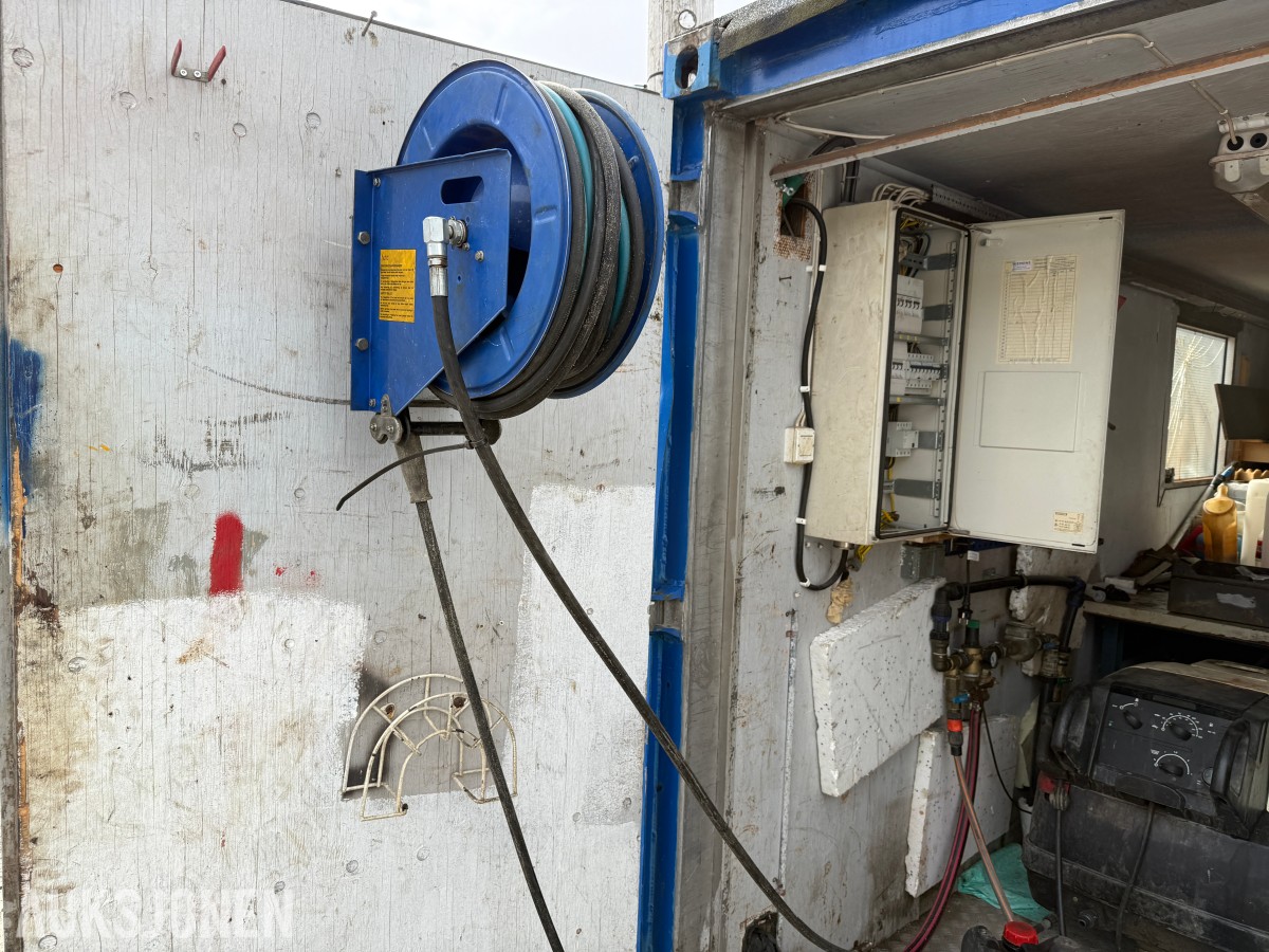 2015 Container med høytrykkvasker Div innventar