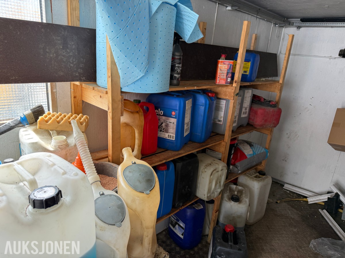 2015 Container med høytrykkvasker Div innventar
