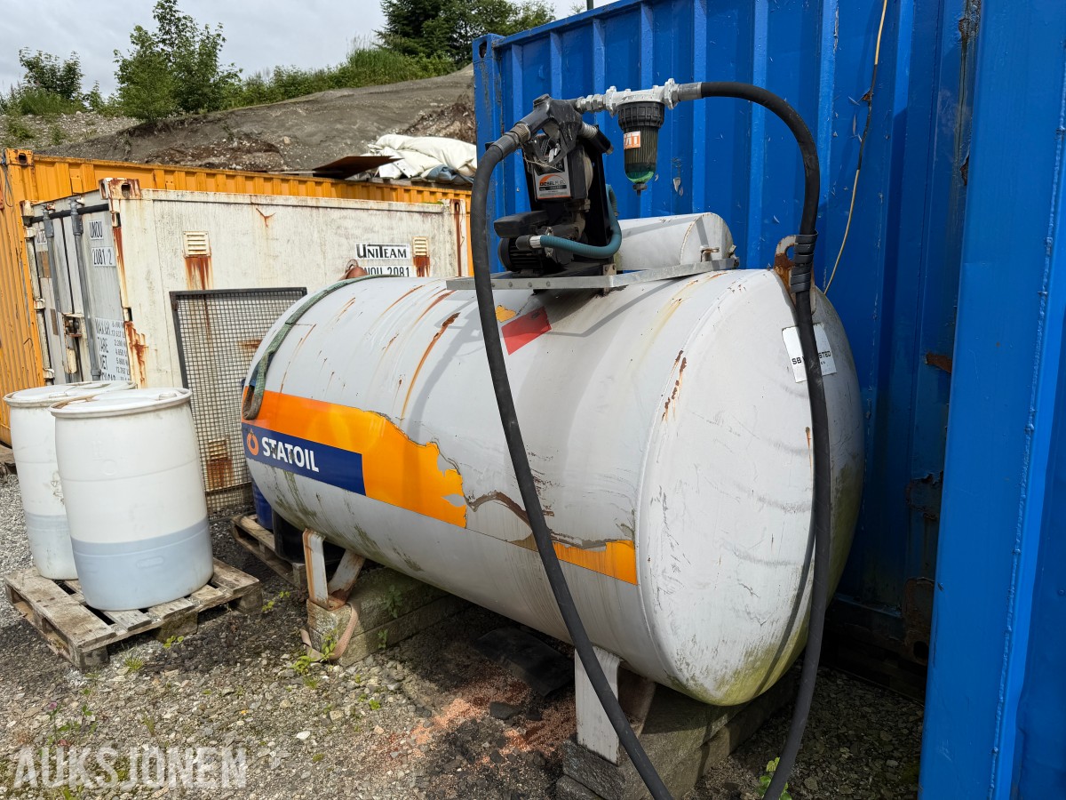 Dieseltank 1500 liter m/ telleverk og pumpe