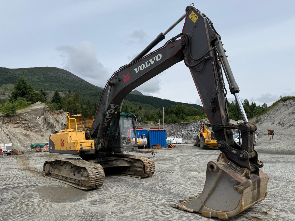 2010 Volvo EC290CL m/HK-feste og graveskuffe