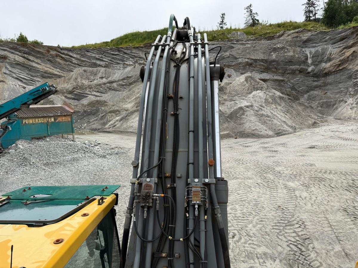2010 Volvo EC290CL m/HK-feste og graveskuffe