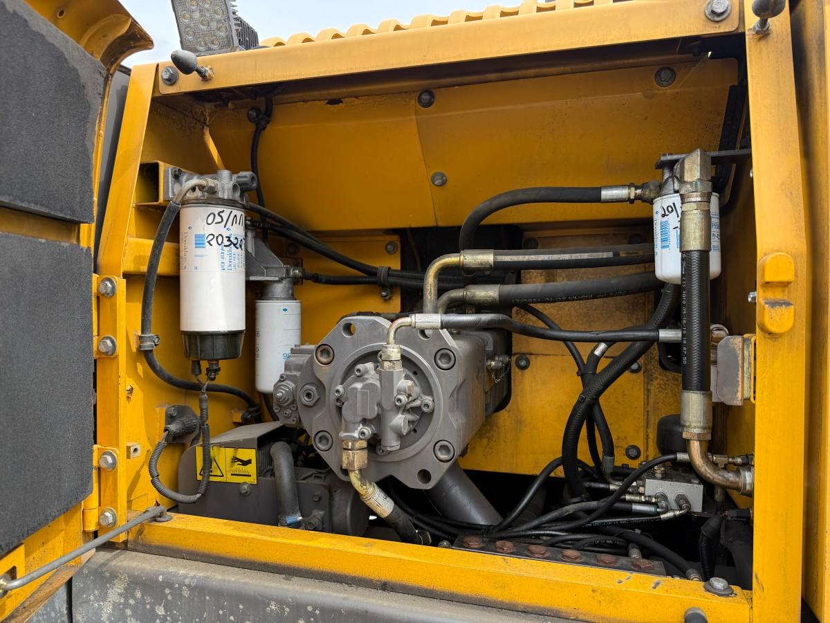 2010 Volvo EC290CL m/HK-feste og graveskuffe