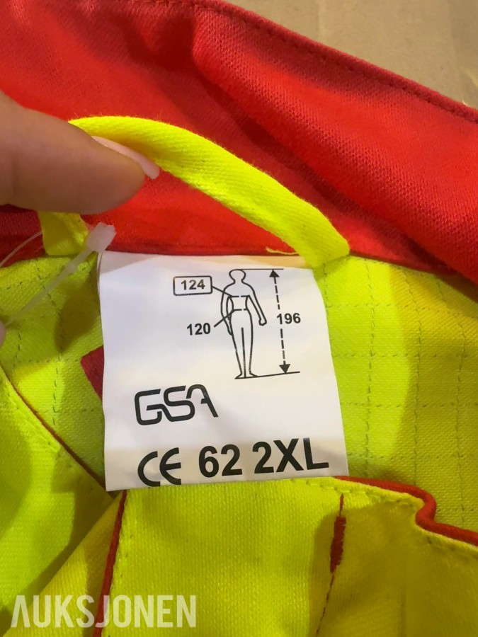 145 stk GSA jakke rød/gul (art GSA11040) str 52/56/58/60/62