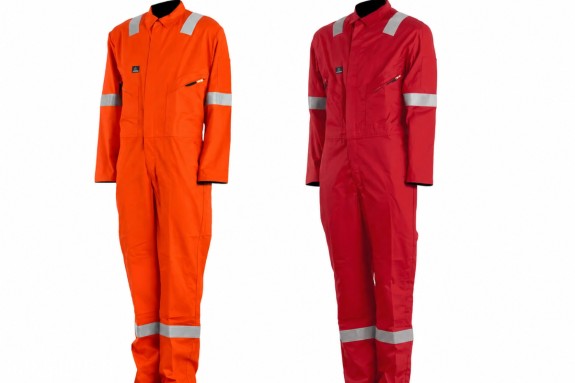 184 stk Univern FR Cotton Coverall oransje og rød (art US-6303-05 / 6303-09) flere str