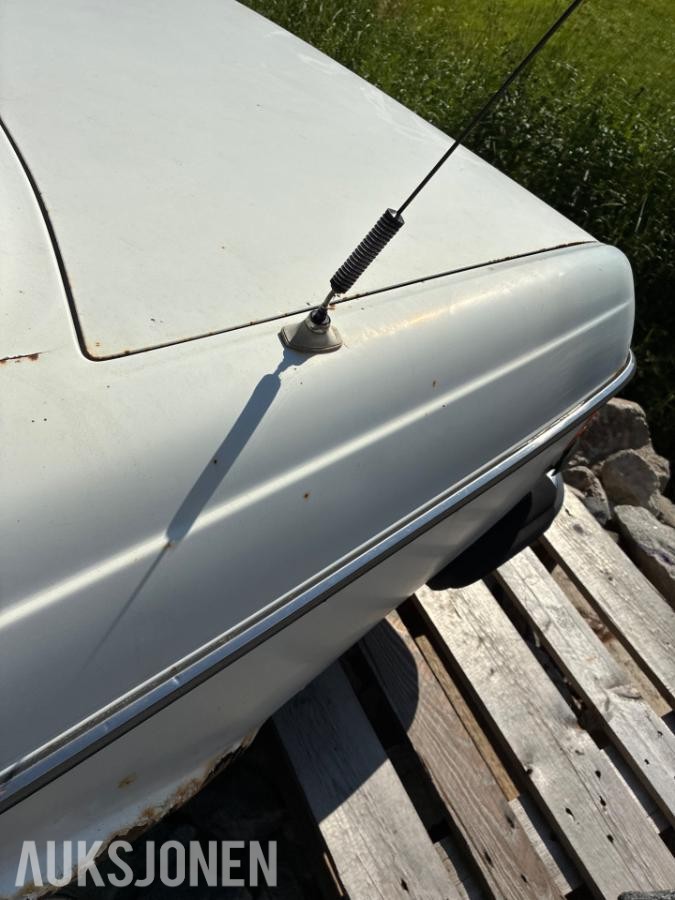 1984 Mercedes-Benz E-Klasse W123 2.4 D Ekstra deler - Prosjektbil