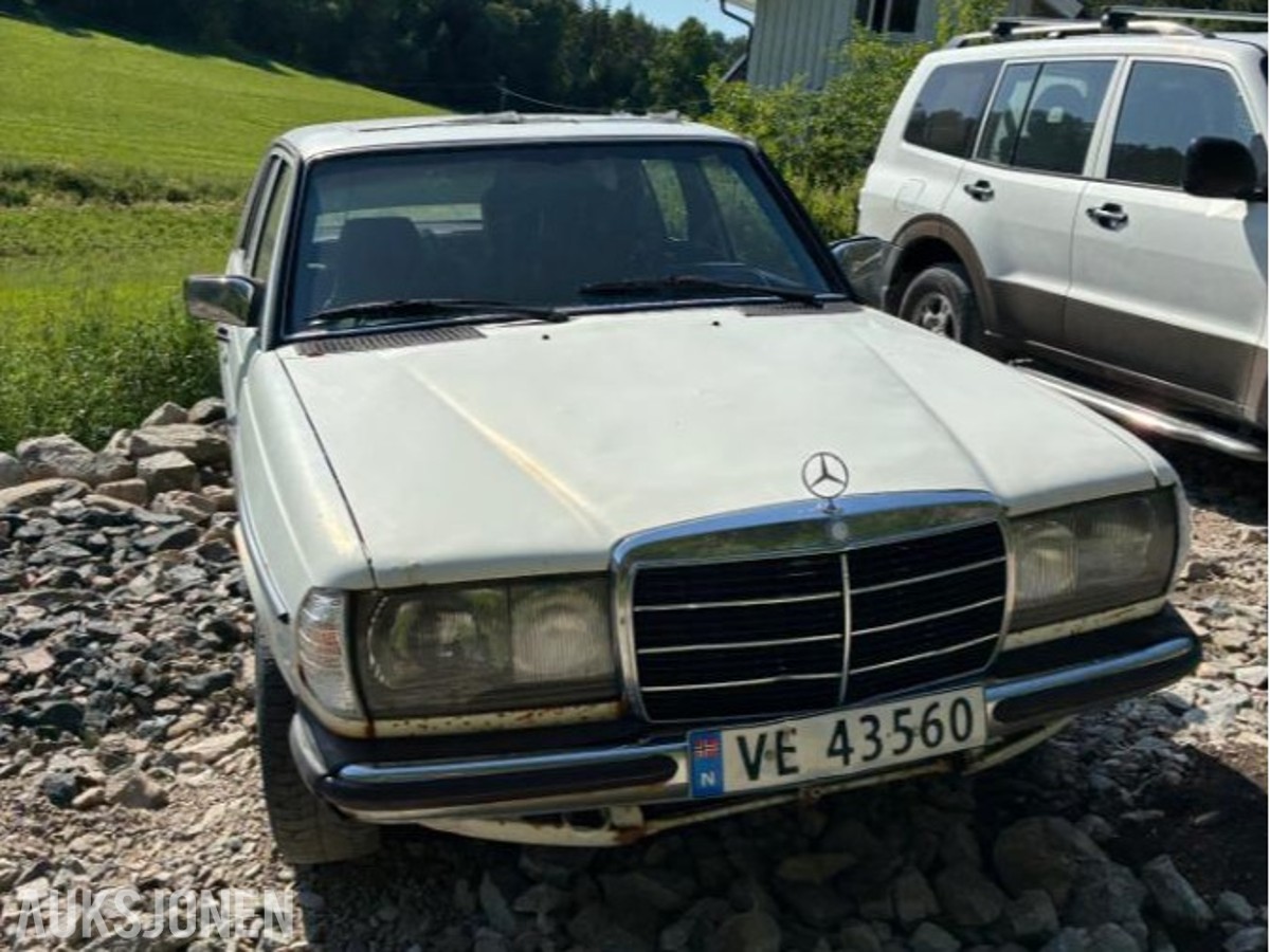 1984 Mercedes-Benz E-Klasse W123 2.4 D Ekstra deler - Prosjektbil