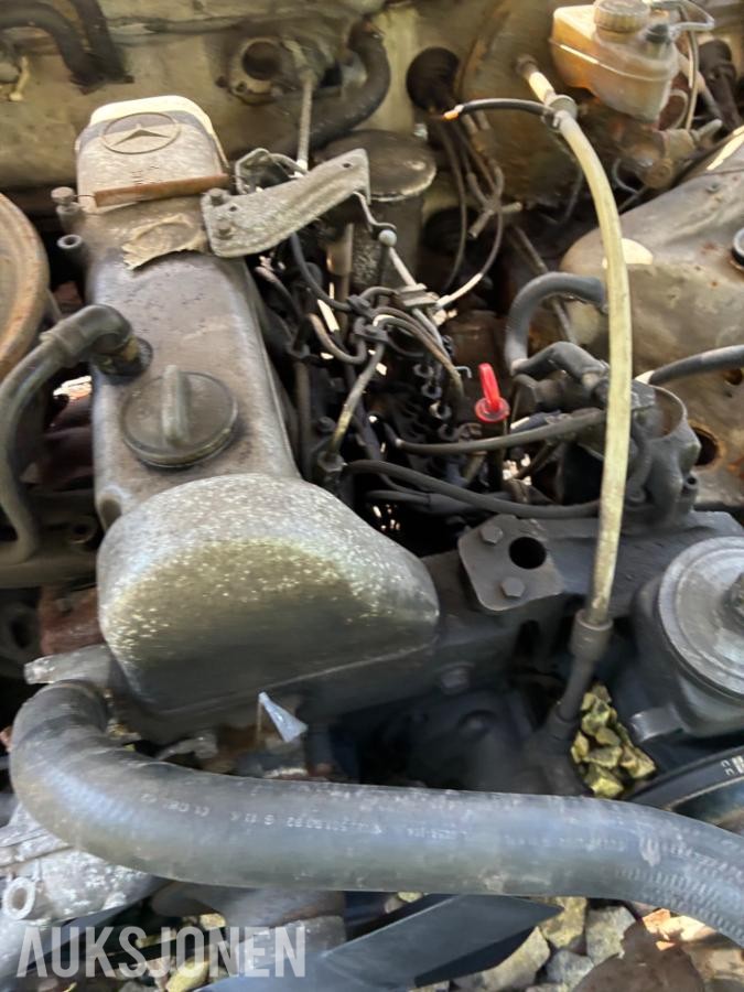 1984 Mercedes-Benz E-Klasse W123 2.4 D Ekstra deler - Prosjektbil