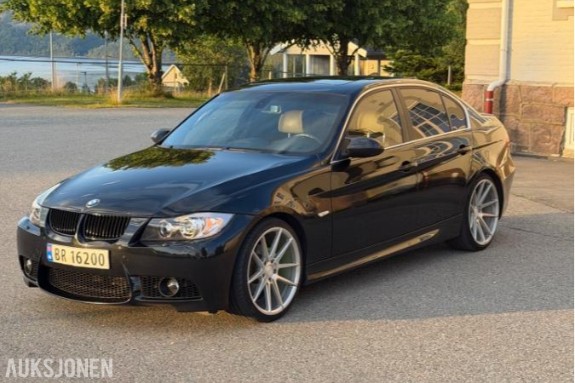 2005 BMW E90 325I 218HK Automat, Cruisekontroll, Soltak