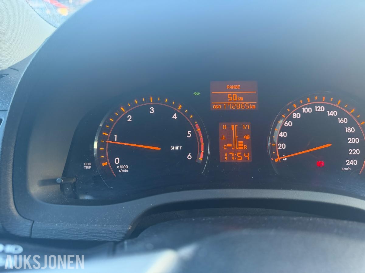 2009 Toyota Avensis 2.0D 126hk Manuell 174890 km