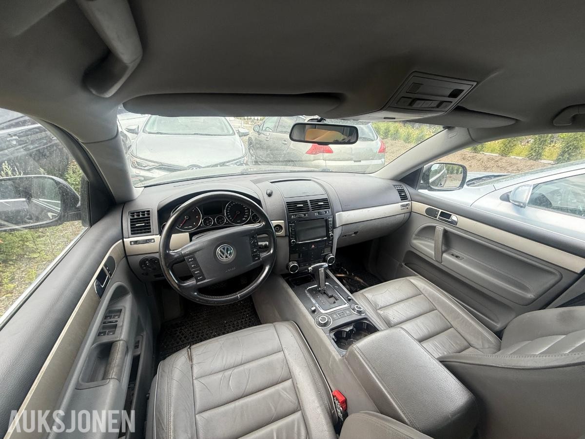 2006 VOLKSWAGEN TOUAREG 2.5 TDI 4MOTION AUTOMAT – SKINN – HENGERFESTE – REPARASJONSOBJEKT