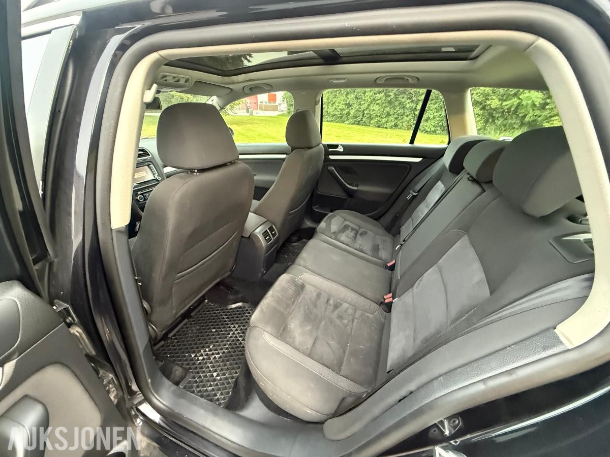 2011 VOLKSWAGEN GOLF VARIANT 1.6 TDI 4MOTION – REPARASJONSOBJEKT – FIREHJULSTREKK – PANORAMATAK