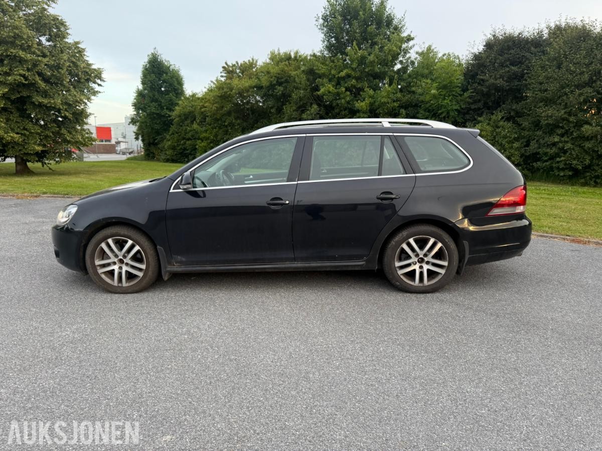 2011 VOLKSWAGEN GOLF VARIANT 1.6 TDI 4MOTION – REPARASJONSOBJEKT – FIREHJULSTREKK – PANORAMATAK