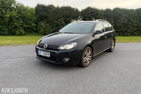 2011 VOLKSWAGEN GOLF VARIANT 1.6 TDI 4MOTION – REPARASJONSOBJEKT – FIREHJULSTREKK – PANORAMATAK