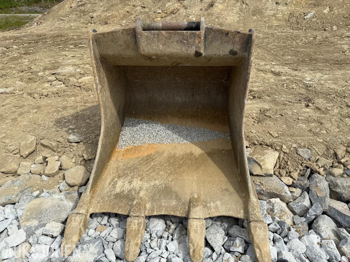 2020 Cat 326F Gravemaskin m/Tiltrotator og 2 skuffer