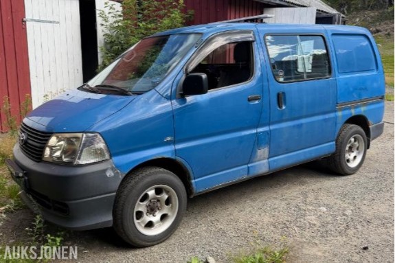 2008 Toyota HiAce 2.5 117hk 4WD hengerfeste s+v dekk takrails eu ok 09.2027
