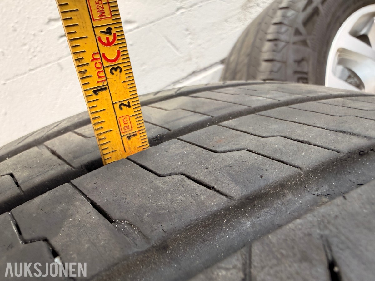 Felger og dekk, 215/65 R16C og 205/60 R16