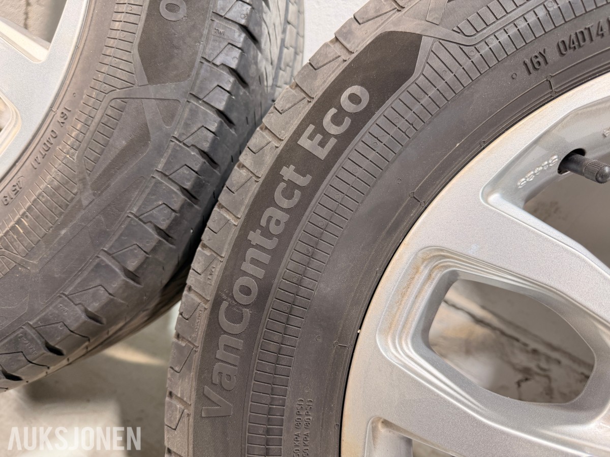Felger og dekk, 215/65 R16C og 205/60 R16