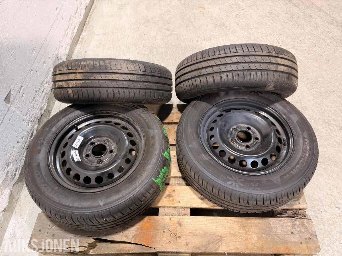 Felger med Hankook dekk, 195/65 R15