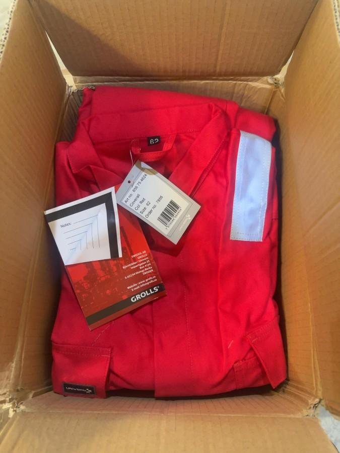 70 stk Univern Coverall red str 62