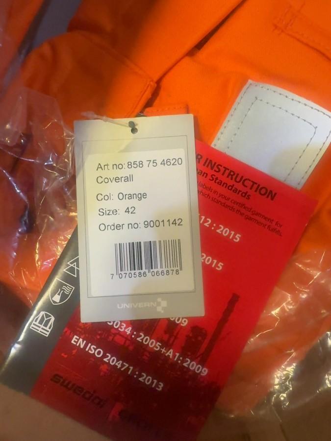 59 stk Univern Coverall orange str 42