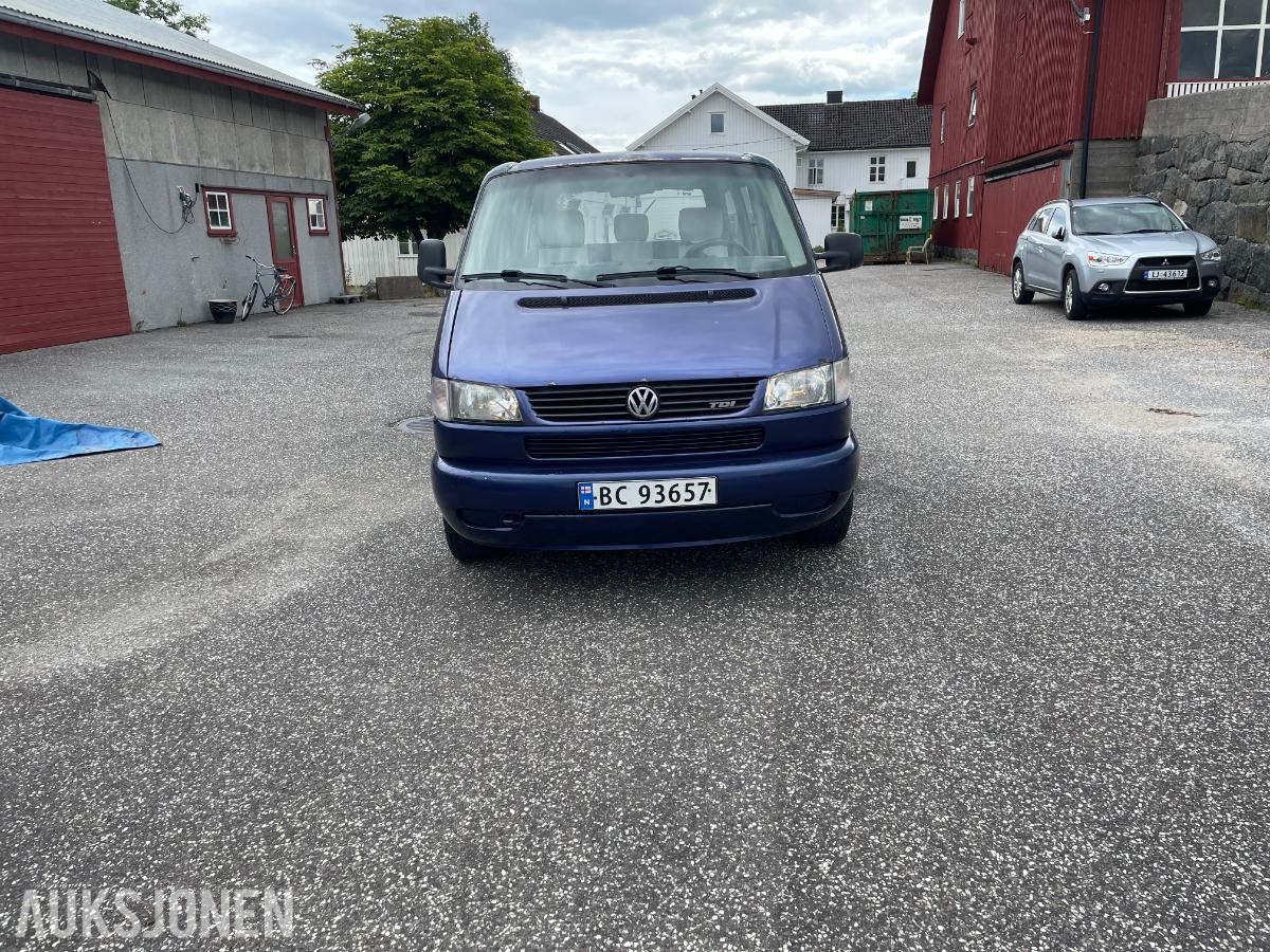 1996 Volkswagen Caravelle 2.5 TDI 102hk cruisekontroll hengerfeste skinn 7 seter