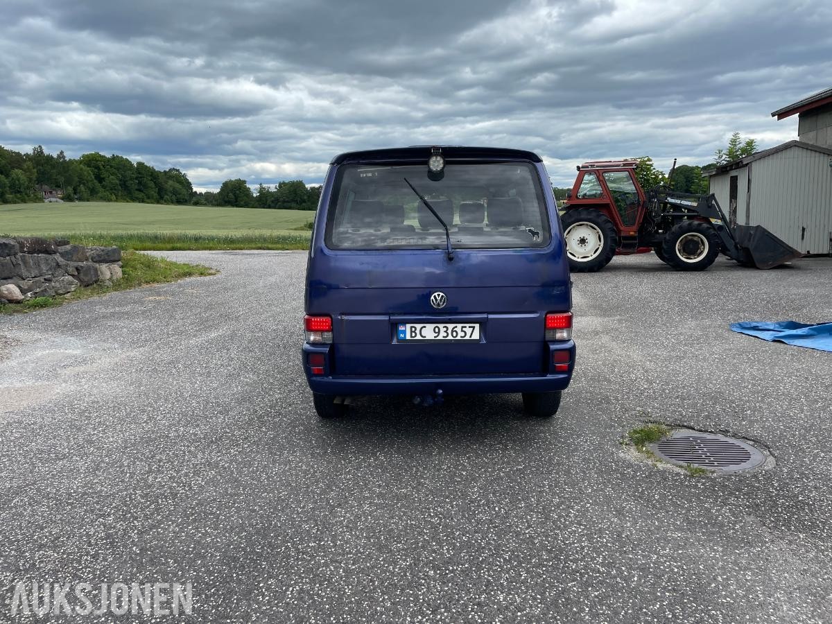 1996 Volkswagen Caravelle 2.5 TDI 102hk cruisekontroll hengerfeste skinn 7 seter