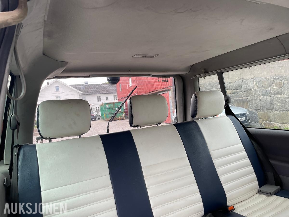 1996 Volkswagen Caravelle 2.5 TDI 102hk cruisekontroll hengerfeste skinn 7 seter