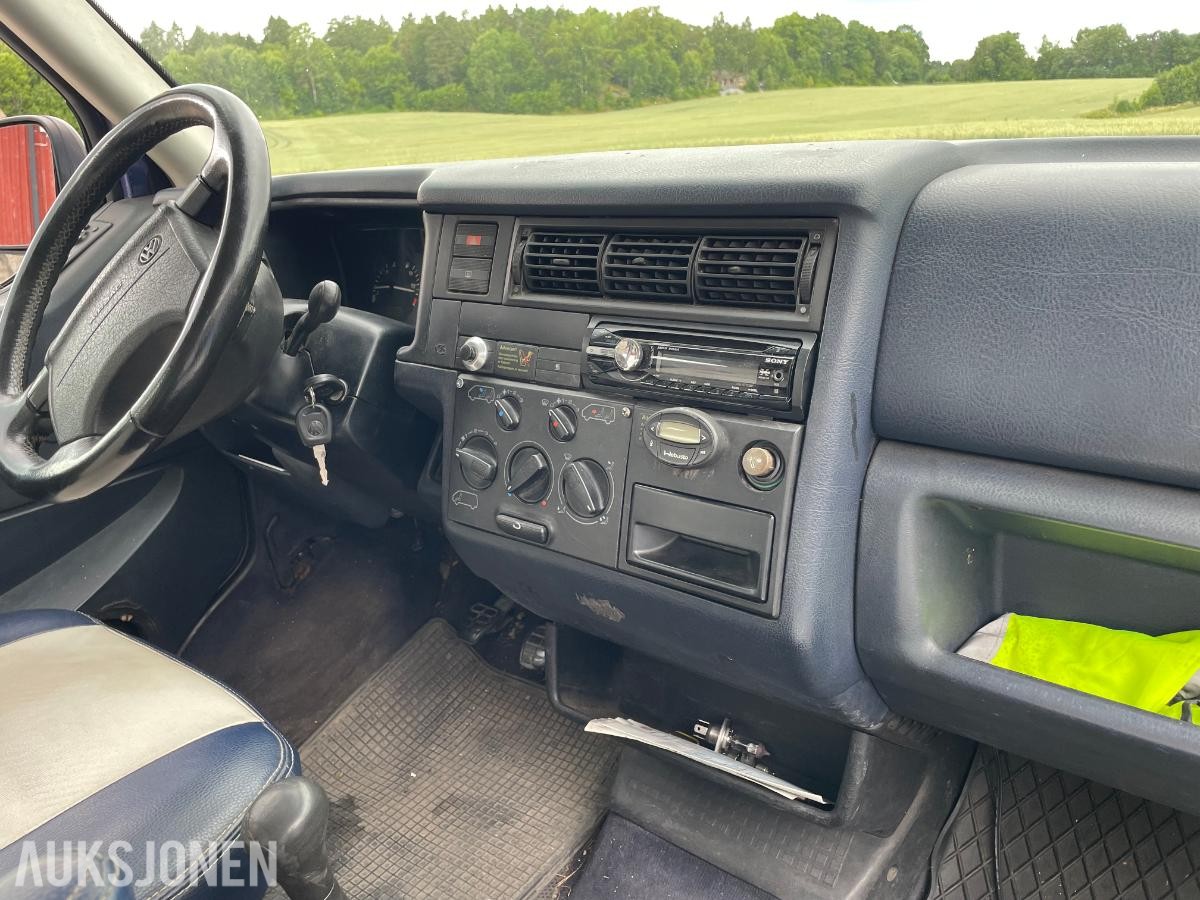 1996 Volkswagen Caravelle 2.5 TDI 102hk cruisekontroll hengerfeste skinn 7 seter