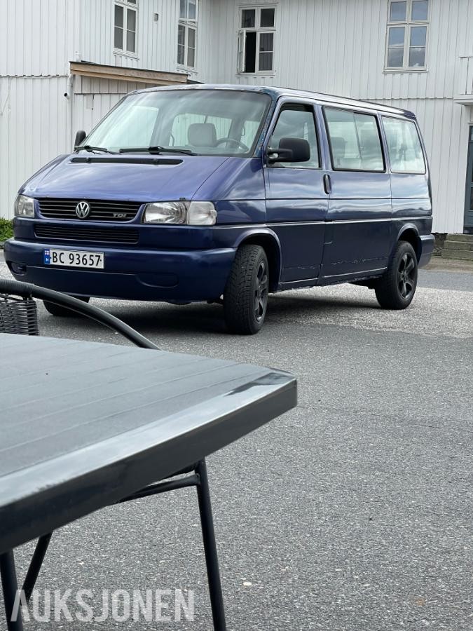 1996 Volkswagen Caravelle 2.5 TDI 102hk cruisekontroll hengerfeste skinn 7 seter