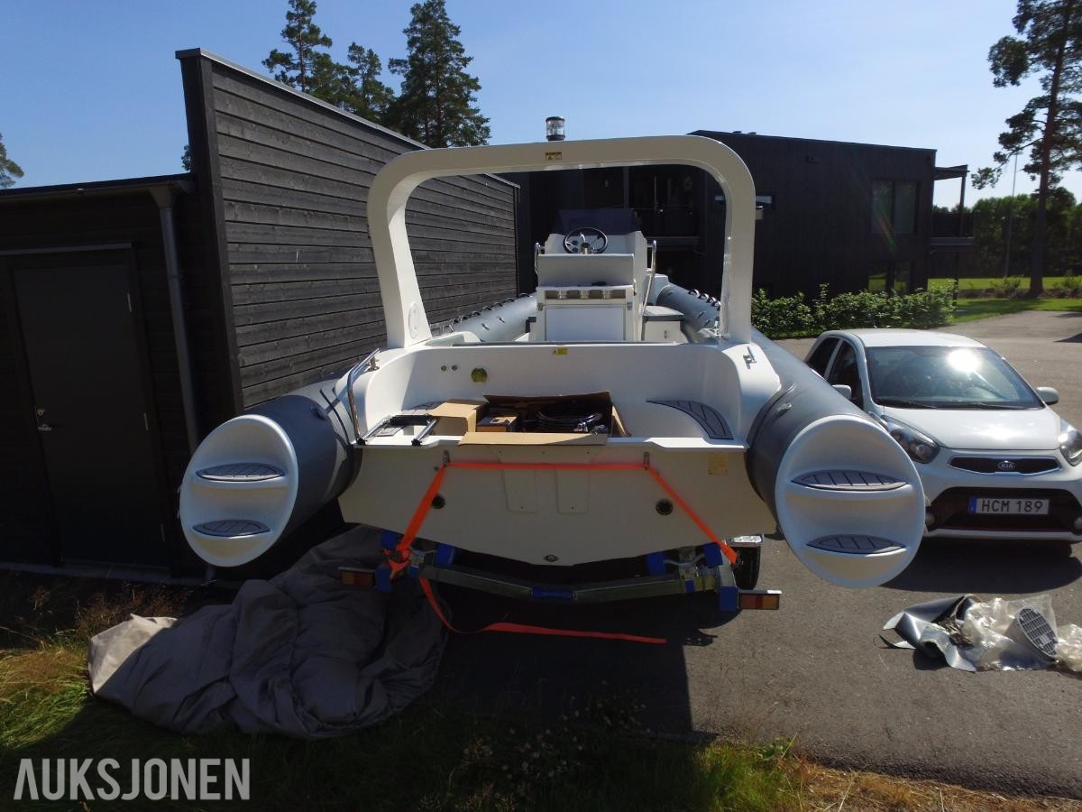 2026 NY - XL RIB båt 26 fot med mye utstyr