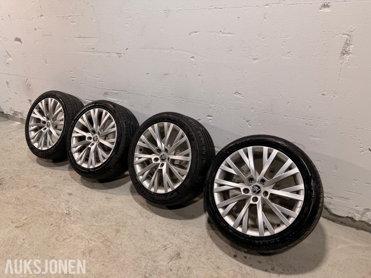 Hjulsett Skoda - 235/45 R18