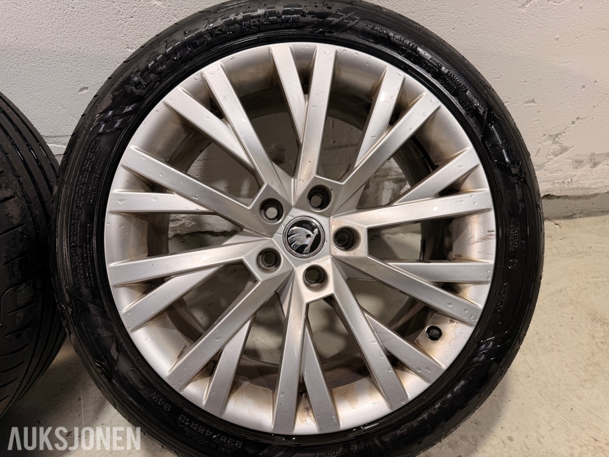 Hjulsett Skoda - 235/45 R18
