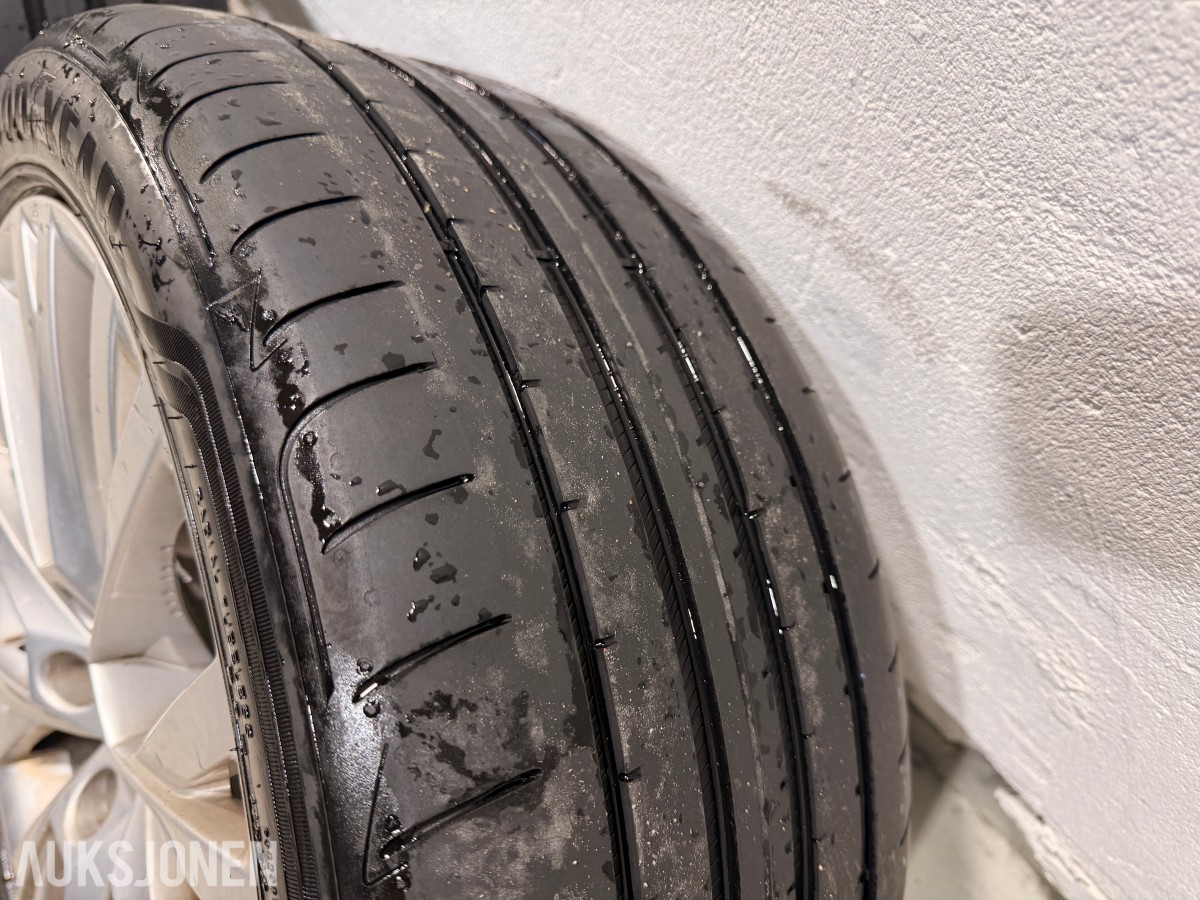 Hjulsett Skoda - 235/45 R18