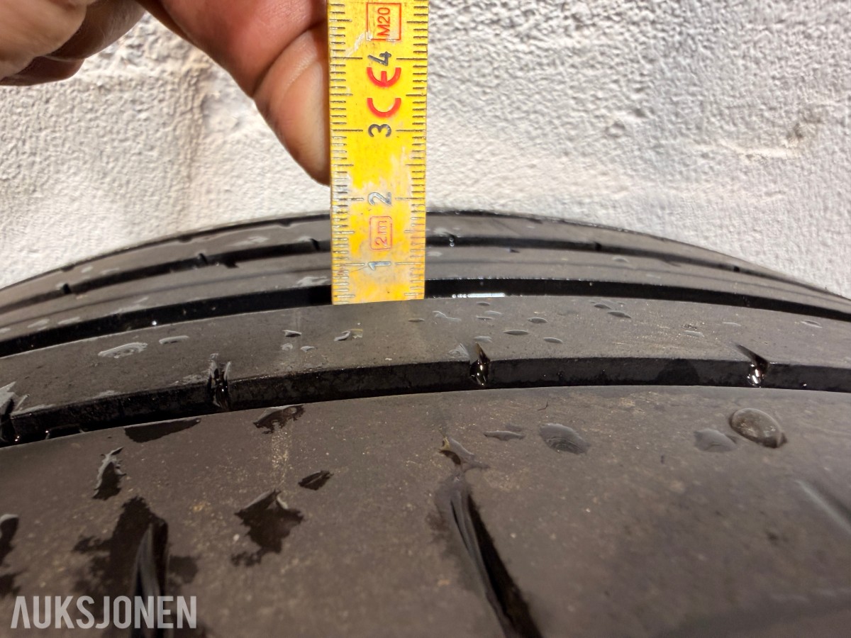 Hjulsett Skoda - 235/45 R18