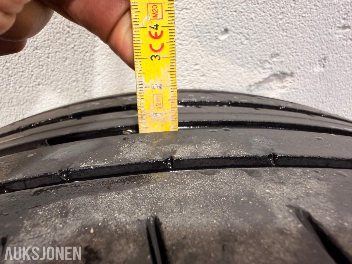 Hjulsett Skoda - 235/45 R18