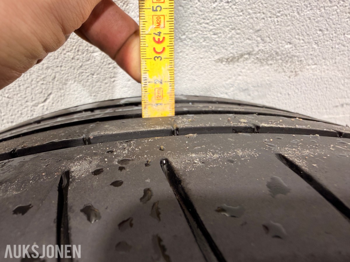 Hjulsett Skoda - 235/45 R18