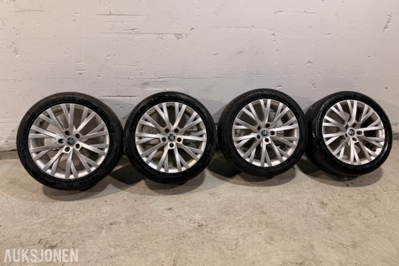 Hjulsett Skoda - 235/45 R18 