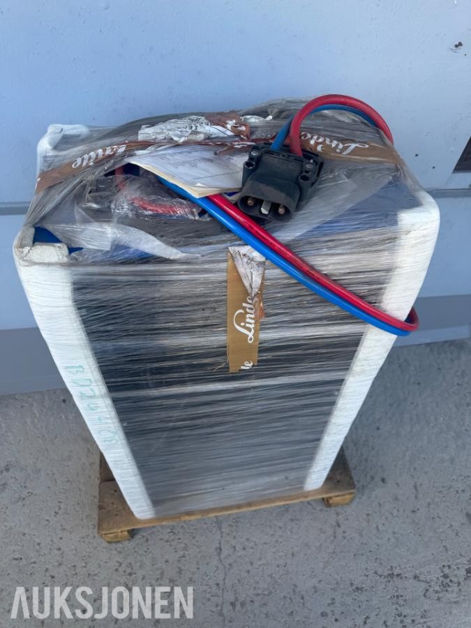 2018 GNB Industrial Power STC trucklader / Linde batterilader