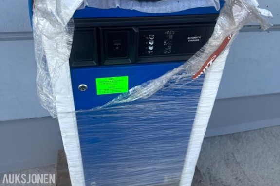 2018 GNB Industrial Power STC trucklader / Linde batterilader