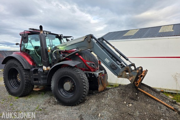 2015 Valtra T214 D AC24.5 – 215 hk – Direct CVT – Quicke frontlaster – 50 km/t