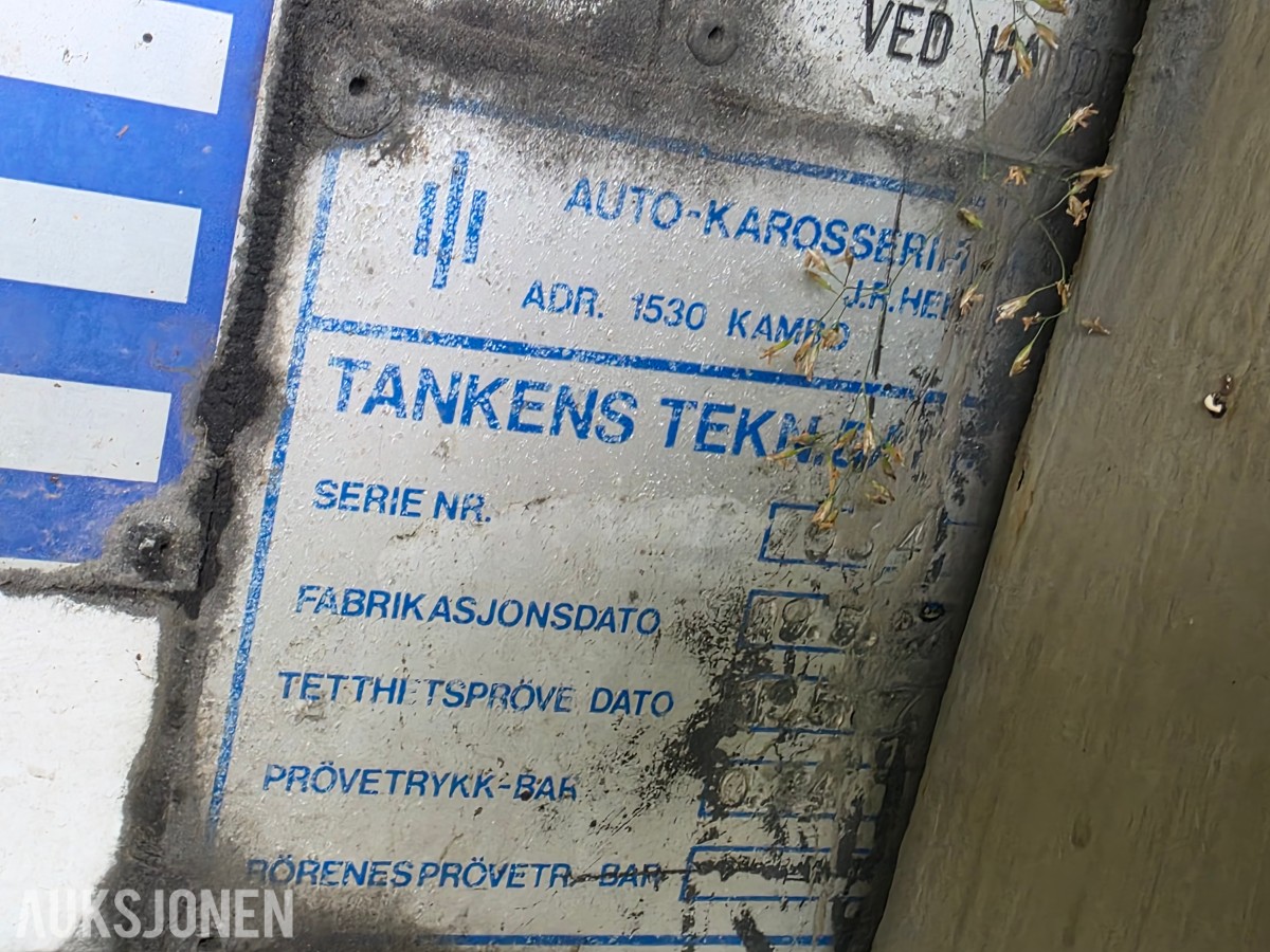 Krokflak med vanntank, pumpe og spyleutstyr