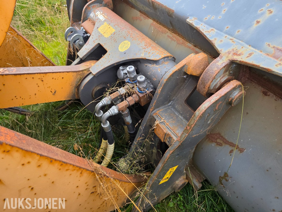 2011 Case 721F Hjullaster med skuff, 9530 timer
