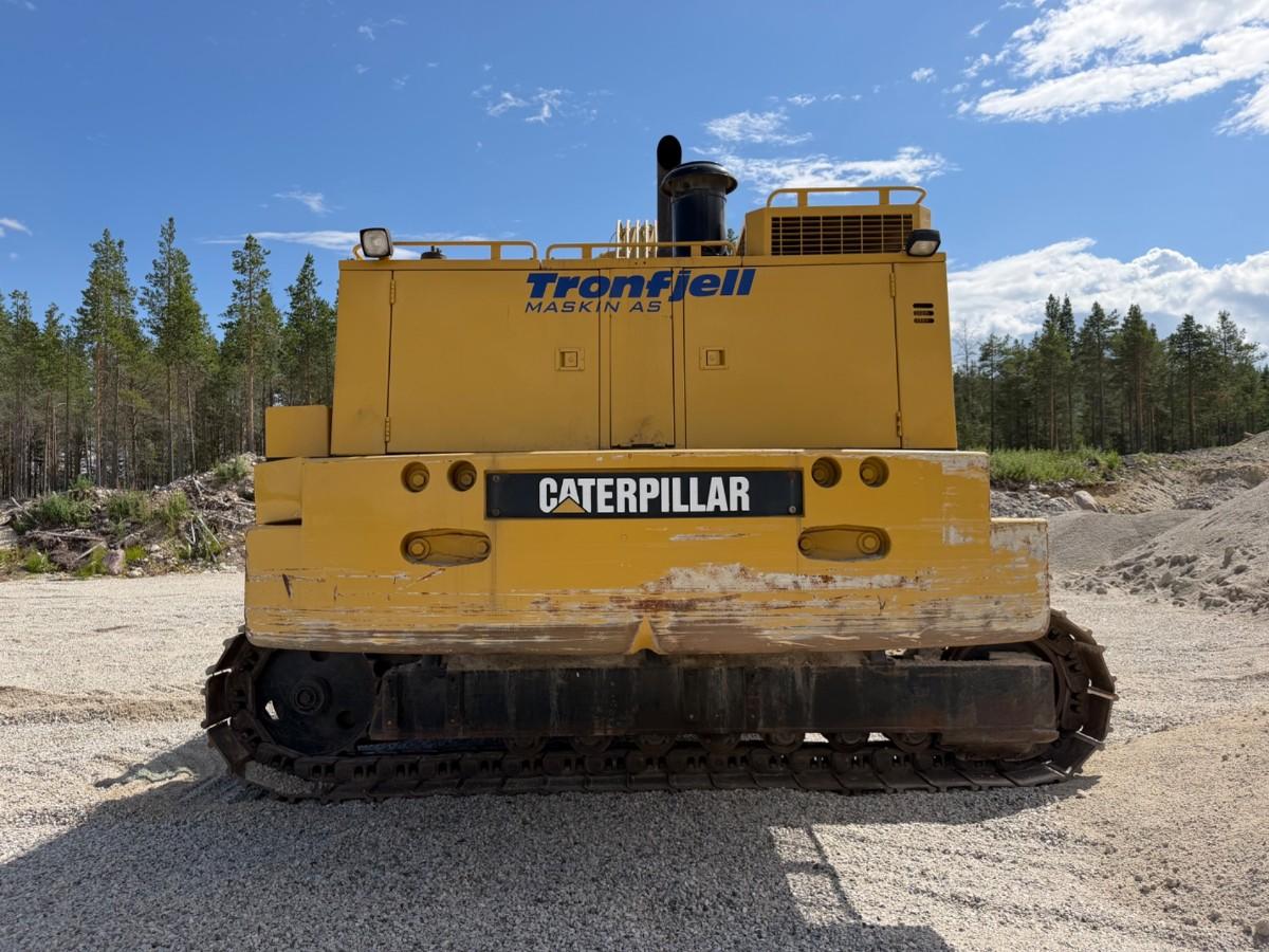 1993 mod. Cat 245 D gravemaskin på 71 tonn m/tannskuff. Sertifisert