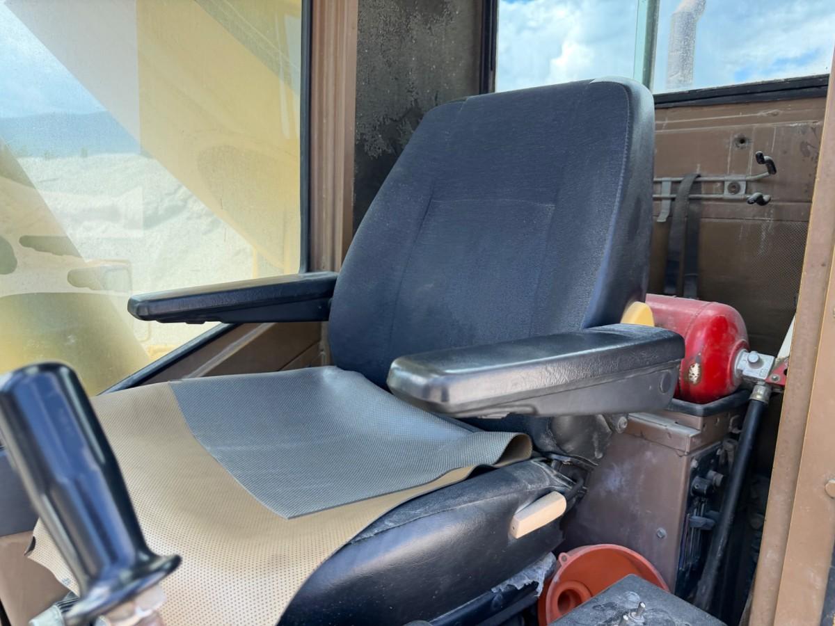 1993 mod. Cat 245 D gravemaskin på 71 tonn m/tannskuff. Sertifisert