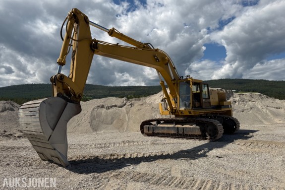 1993 mod. Cat 245 D gravemaskin på 71 tonn m/tannskuff. Sertifisert