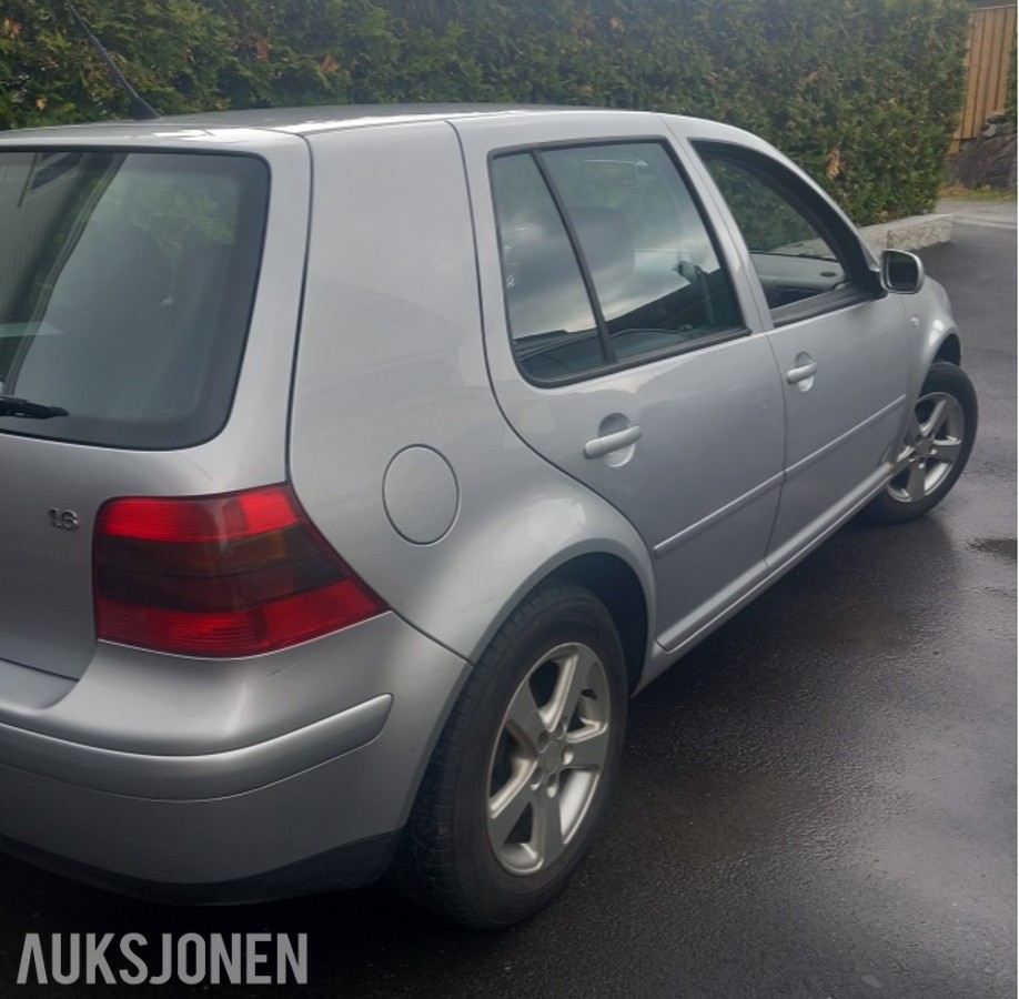 2003 Volkswagen Golf 1.6 bensin 102hk Automat EU ok til 03.2028